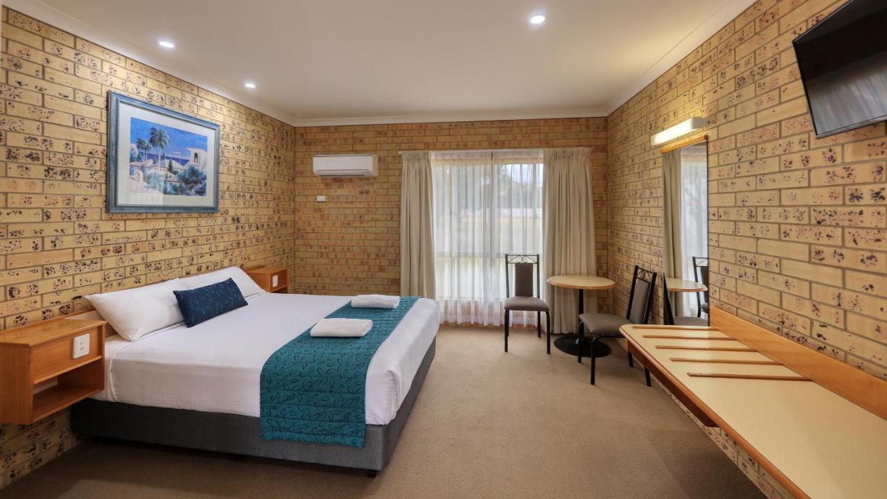 Mulga Country Motor Inn Σαρλβίλ Εξωτερικό φωτογραφία