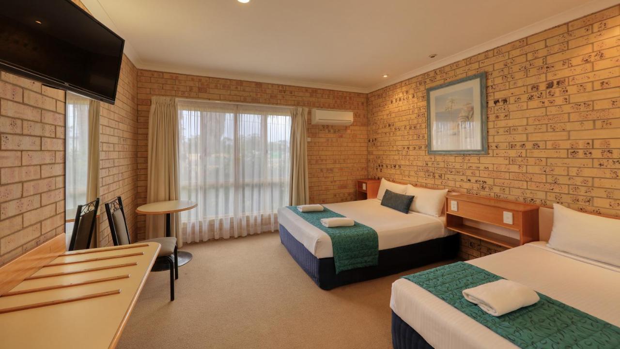 Mulga Country Motor Inn Σαρλβίλ Εξωτερικό φωτογραφία