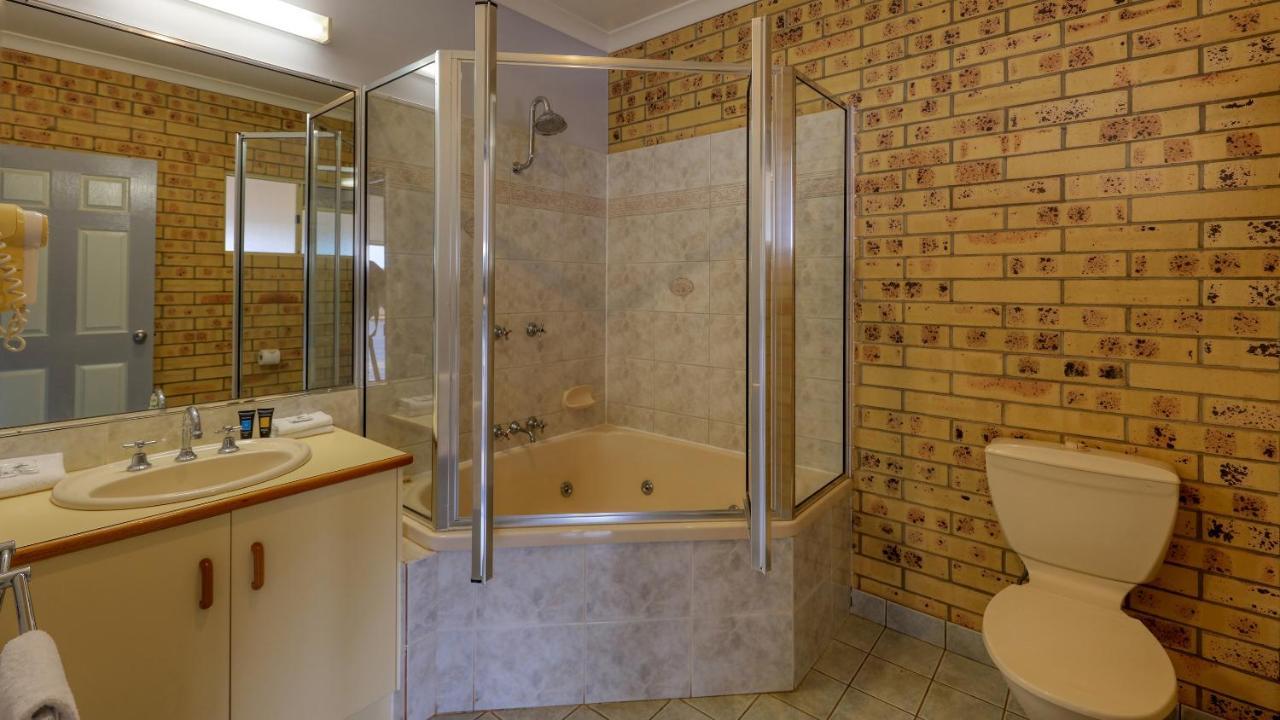 Mulga Country Motor Inn Σαρλβίλ Εξωτερικό φωτογραφία