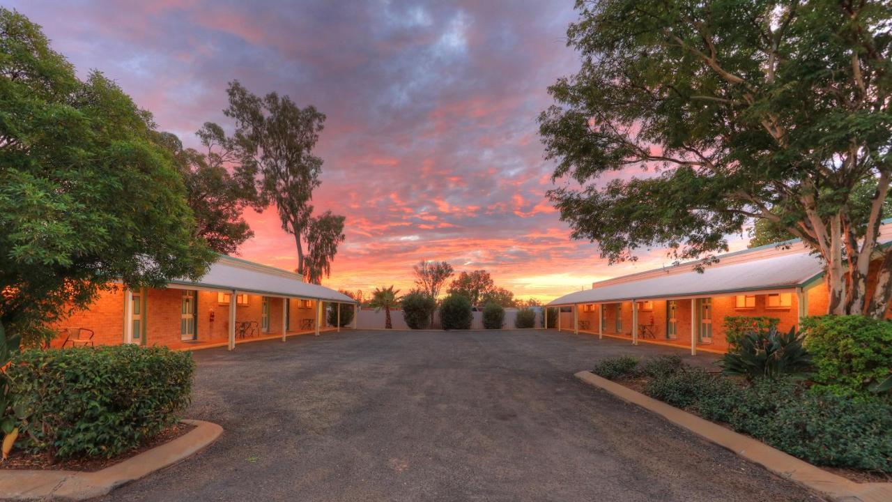 Mulga Country Motor Inn Σαρλβίλ Εξωτερικό φωτογραφία
