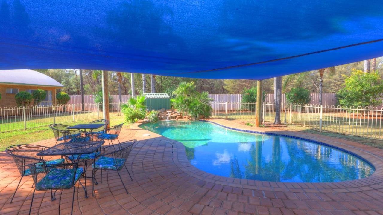 Mulga Country Motor Inn Σαρλβίλ Εξωτερικό φωτογραφία