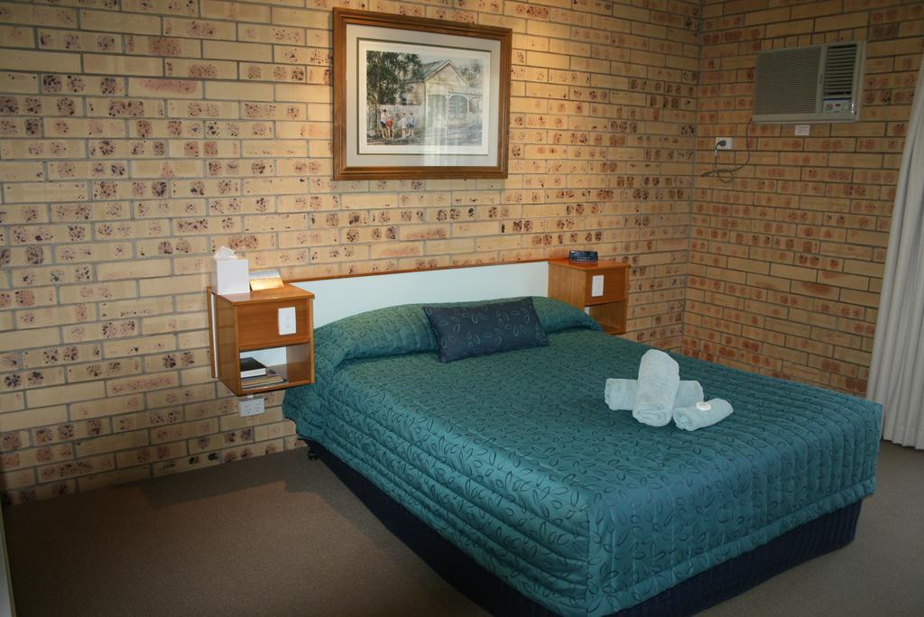 Mulga Country Motor Inn Σαρλβίλ Εξωτερικό φωτογραφία