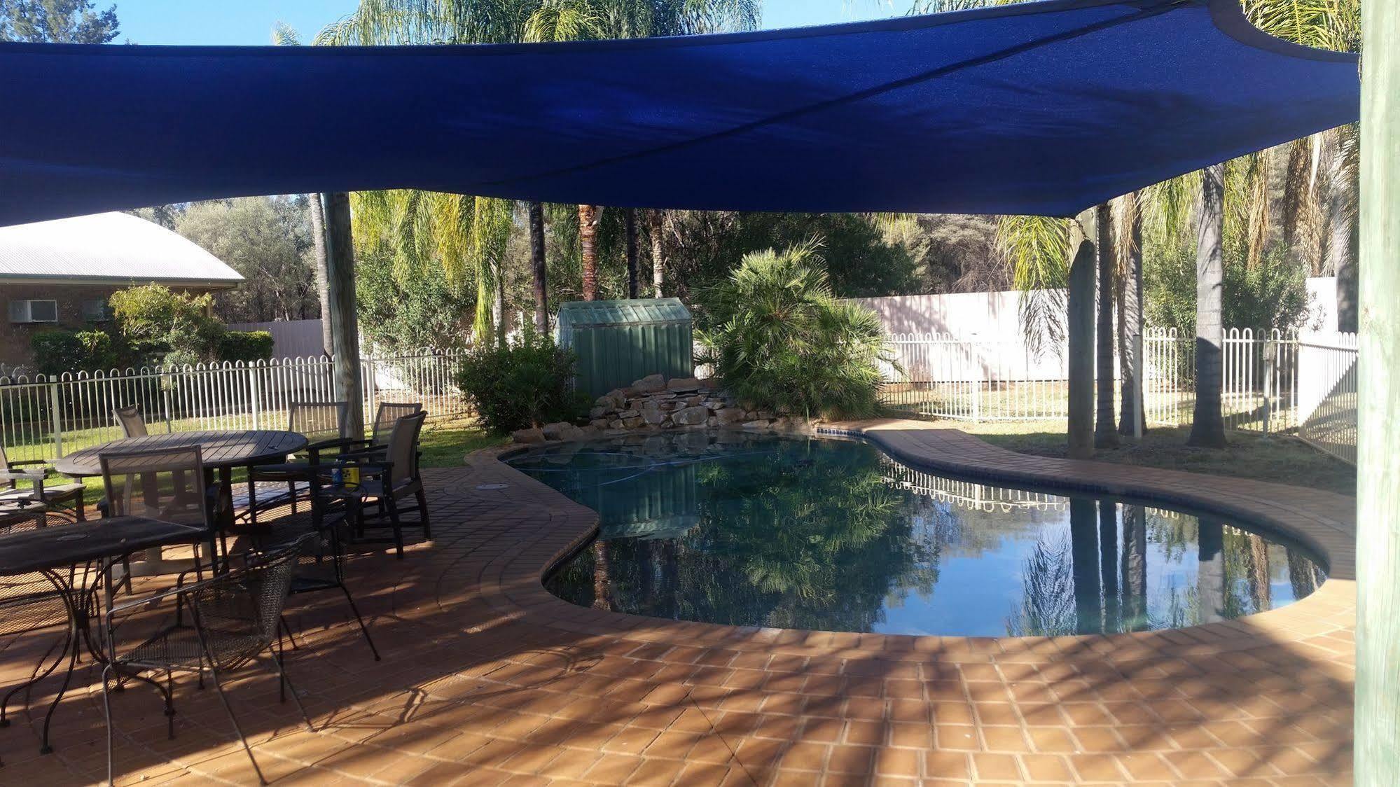Mulga Country Motor Inn Σαρλβίλ Εξωτερικό φωτογραφία