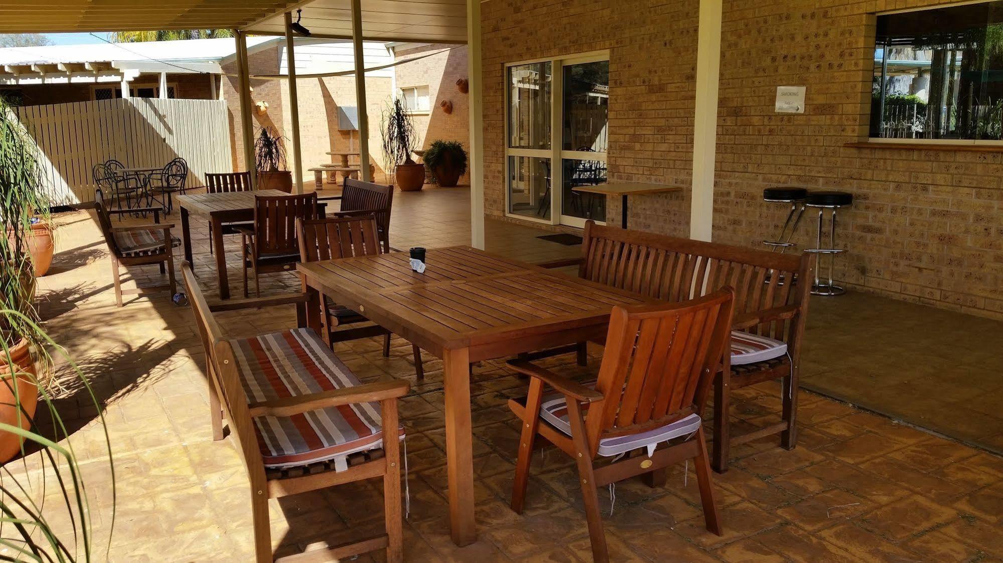 Mulga Country Motor Inn Σαρλβίλ Εξωτερικό φωτογραφία